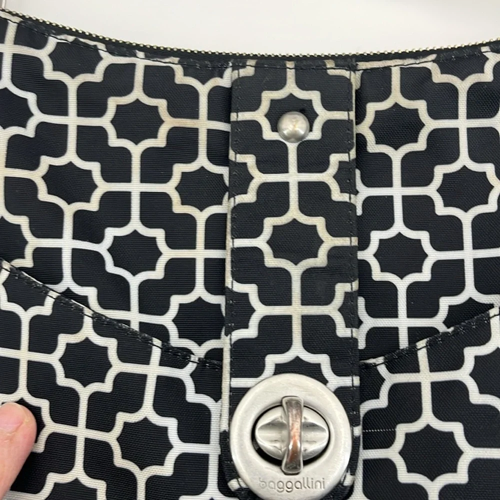 Baggallini Black & White Geometric Print Travel Purse Laptop Work Shoulder Bag